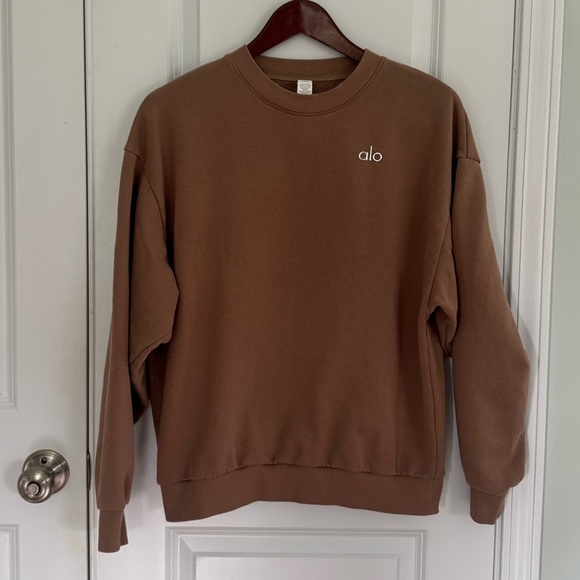 ALO Accolade Sweatpants and Crewneck Pullover -Toasted Almond - Picture 10 of 15